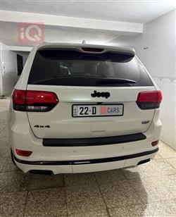 جیپ گراند شیرۆکی